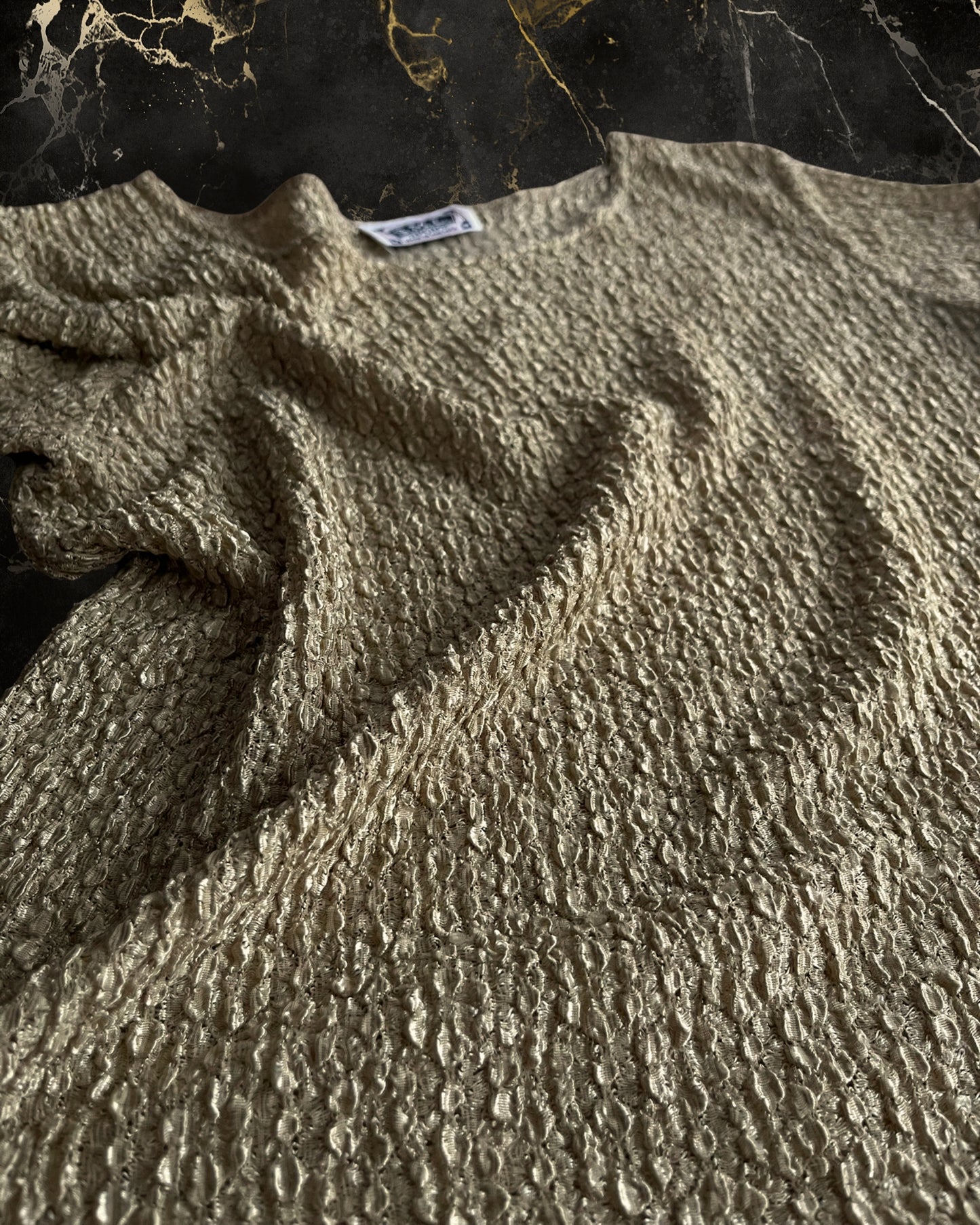 gold kırışık kumaş american tee